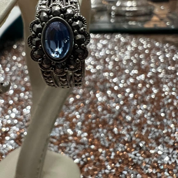 Avon blue stone from 1994 - Picture 3 of 9